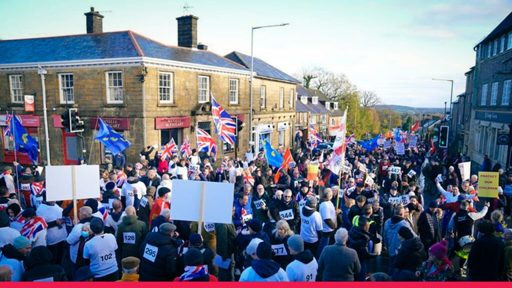 যুক্তরাজ্যের ক্রোবোরো; শান্তিনগর থেকে এখন বিক্ষোভের কেন্দ্র Crowborough news