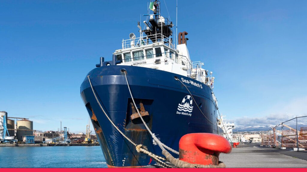 উত্তাল সমুদ্রে ৪ দিনের লড়াই! ইতালির নির্দেশ অমান্য করে ত্রাপানি বন্দরে মানবিক জাহাজ