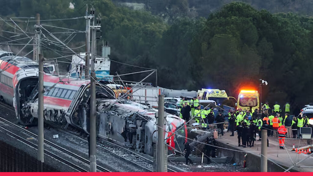 কারিগরি ভুলে শতাব্দীর অন্যতম ট্রেন দুর্ঘটনার শিকার স্পেন; নিহতদের পরিবারকে ২০ মিলিয়ন ইউরো ক্ষতিপূরণের ঘোষণা সরকারের