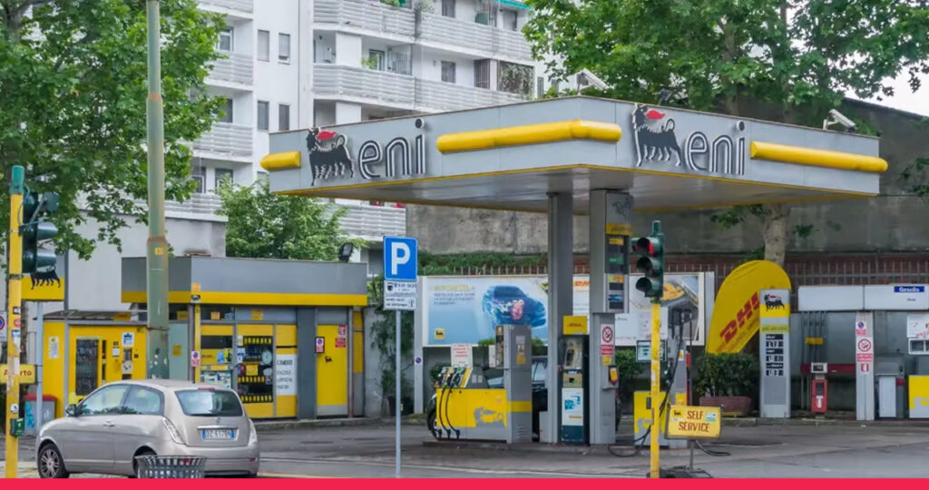 ইতালিতে টানা তৃতীয়বারের মতো কমলো পেট্রোল ও ডিজেলের দাম