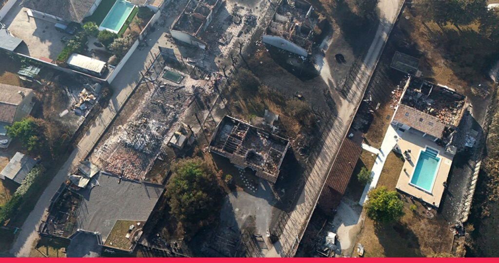 ফ্রান্সে ভয়াবহ দাবানলে তাপদাহ বেড়ে ৪০ ডিগ্রি, দাবানল নিয়ন্ত্রণে লড়াই করছেন ২ হাজার দমকলকর্মী
